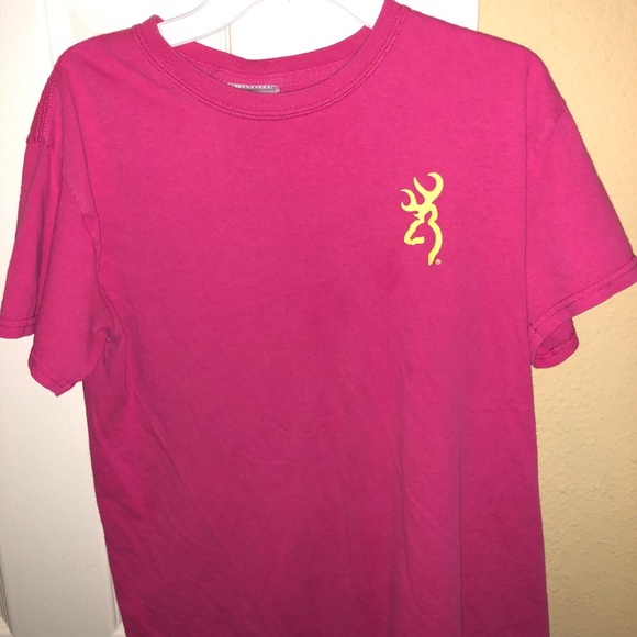 Browning Tops - Browning T-shirt Browning Tops - Browning T-shirt